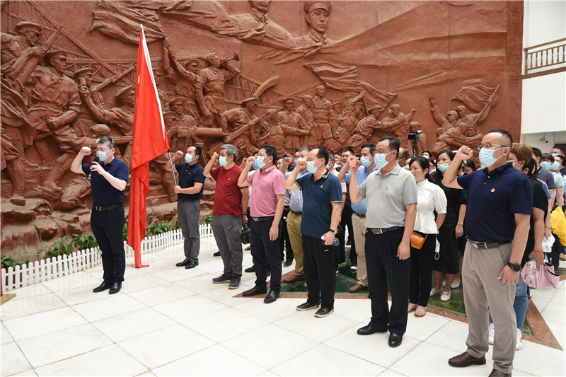重温入党誓词.jpg