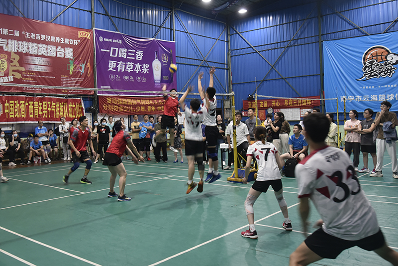 2比赛瞬间.jpg 2比赛瞬间.jpg