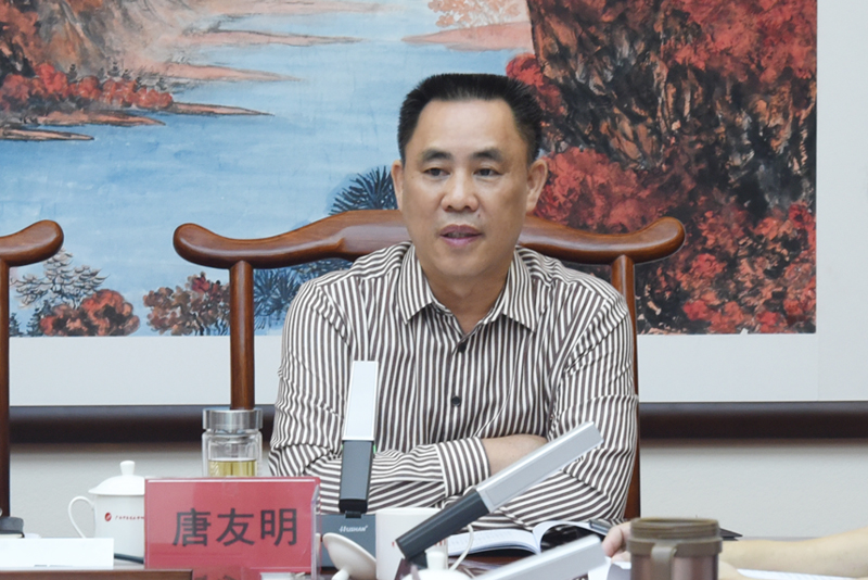 3唐友明院长作分享.jpg 3唐友明院长作分享.jpg