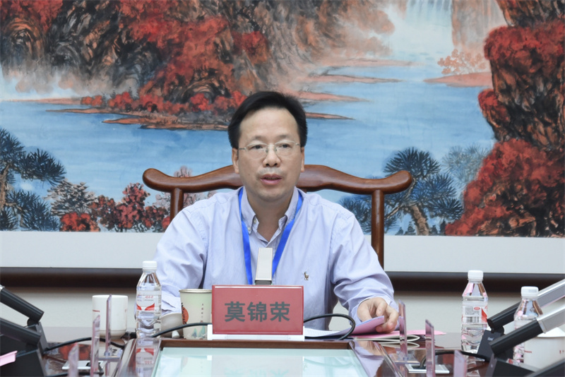2学校党委书记莫锦荣讲话.jpg 2学校党委书记莫锦荣讲话.jpg