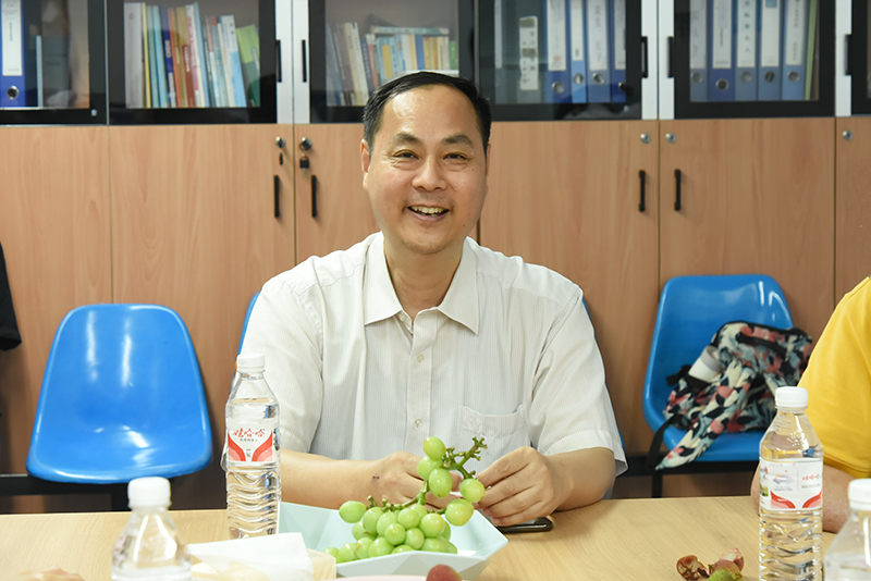 2陈锋副院长出席座谈会并讲话.jpg 2陈锋副院长出席座谈会并讲话.jpg
