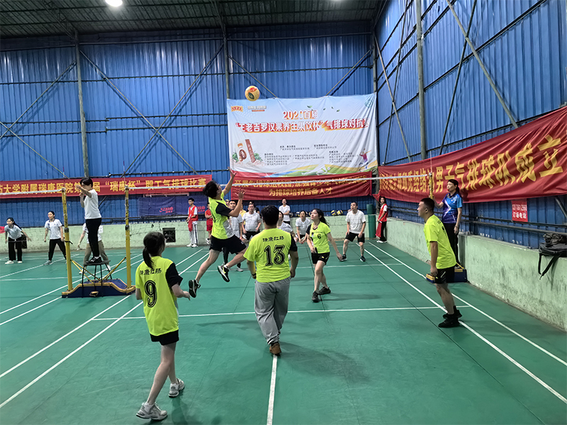 8比赛瞬间.jpg