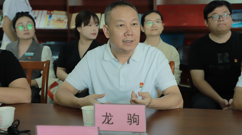 田阳院区执行院长龙驹讲话.jpg 田阳院区执行院长龙驹讲话.jpg
