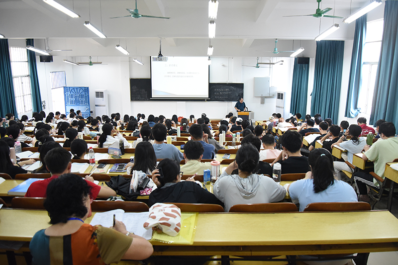 2课堂情况.jpg