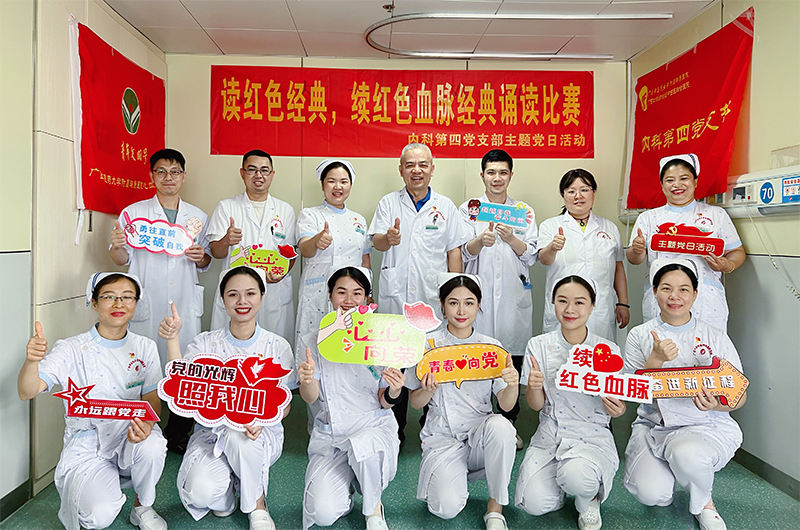 1合影.jpg 1合影.jpg