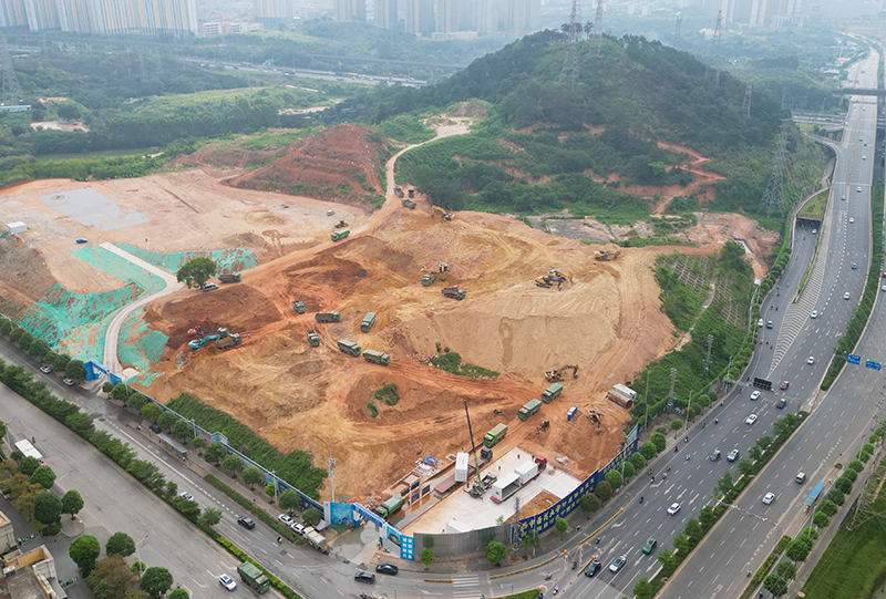 16凤岭南医院建设如火如荼.jpg 16凤岭南医院建设如火如荼.jpg