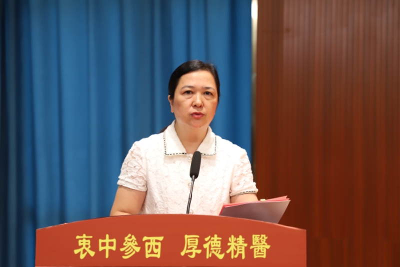 2朱永苹副院长主持典礼_副本.jpg