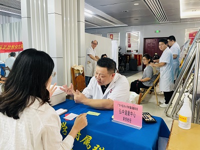专家3.jpg