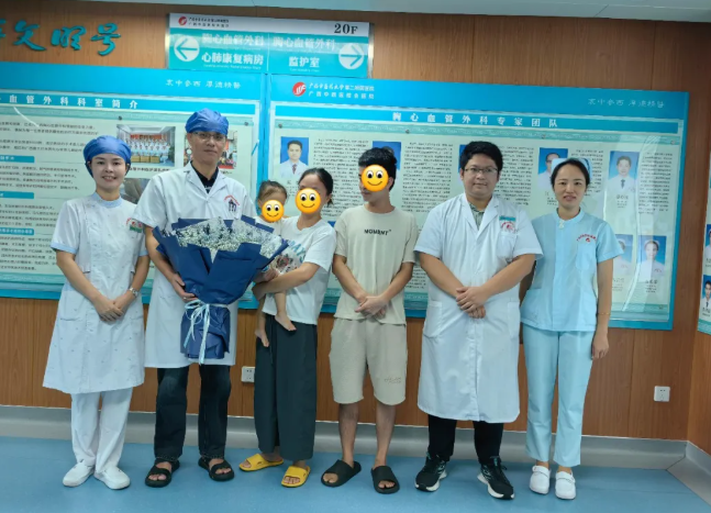 1岁宝宝的右肺竟被一个“气球”占满？！胸心血管外科团队还宝宝自由呼吸